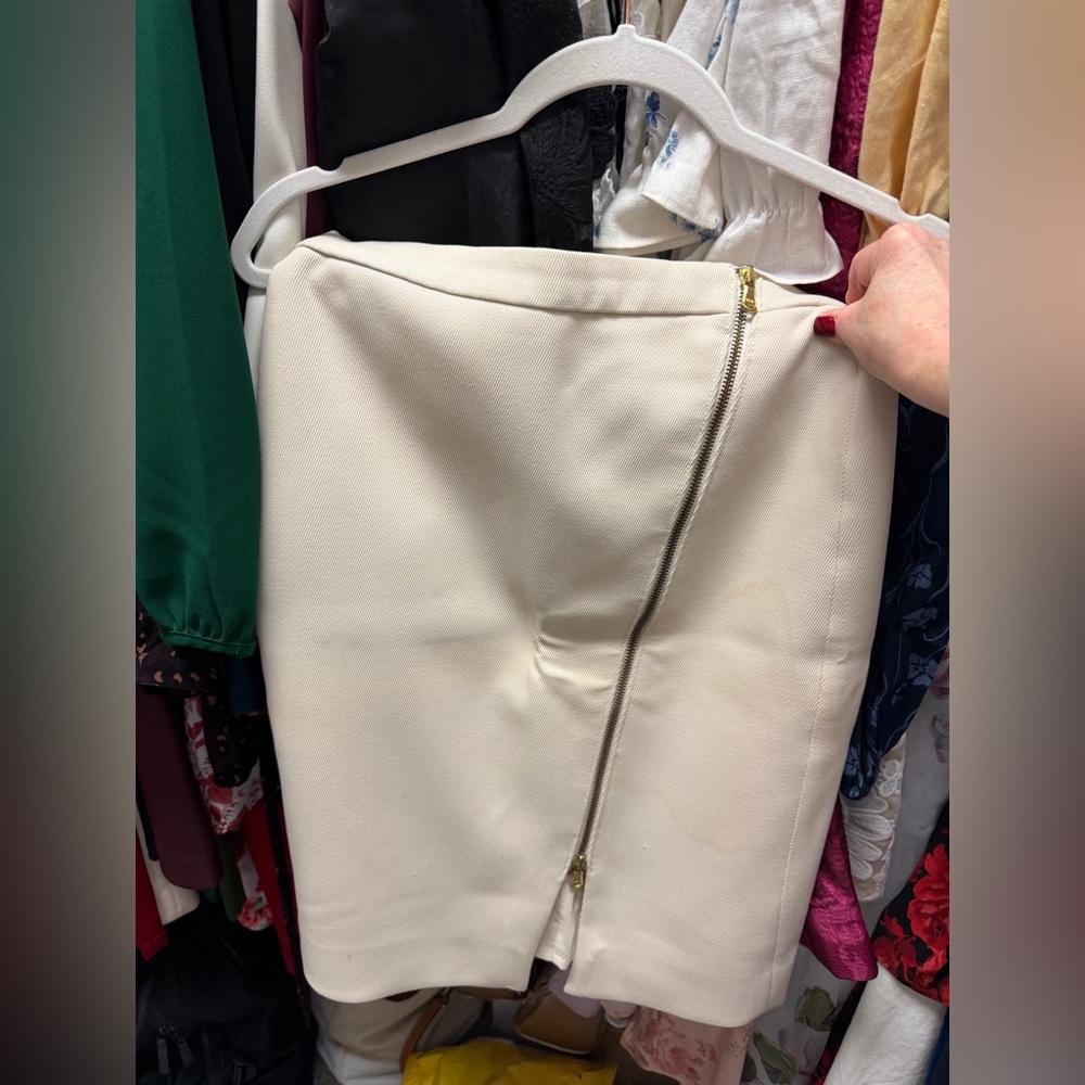 J. Crew cream pencil skirt with an asymmetrical gold zipper Size 0